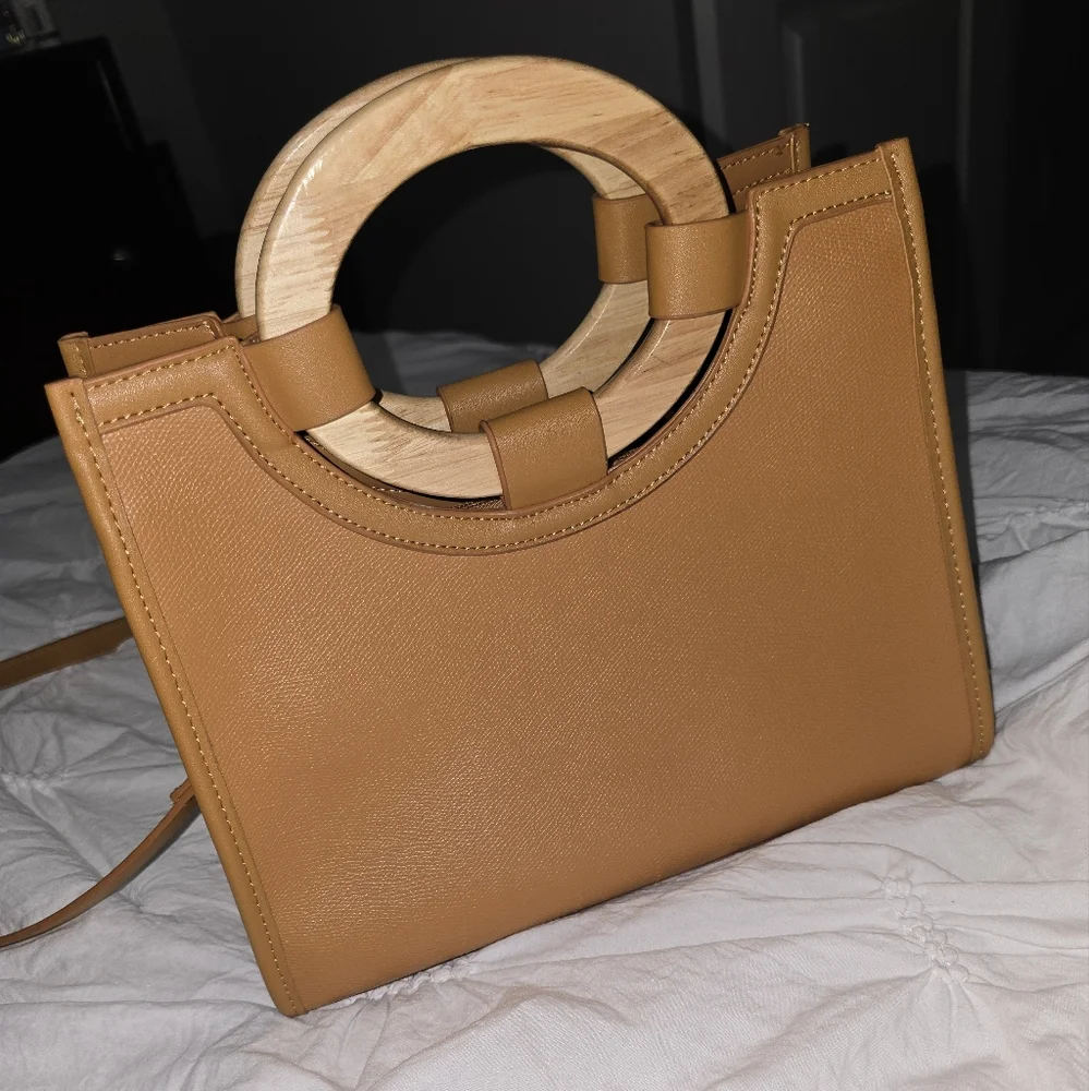 Stylish Tan Handbag with Wooden Handles - Picture 3 of 7